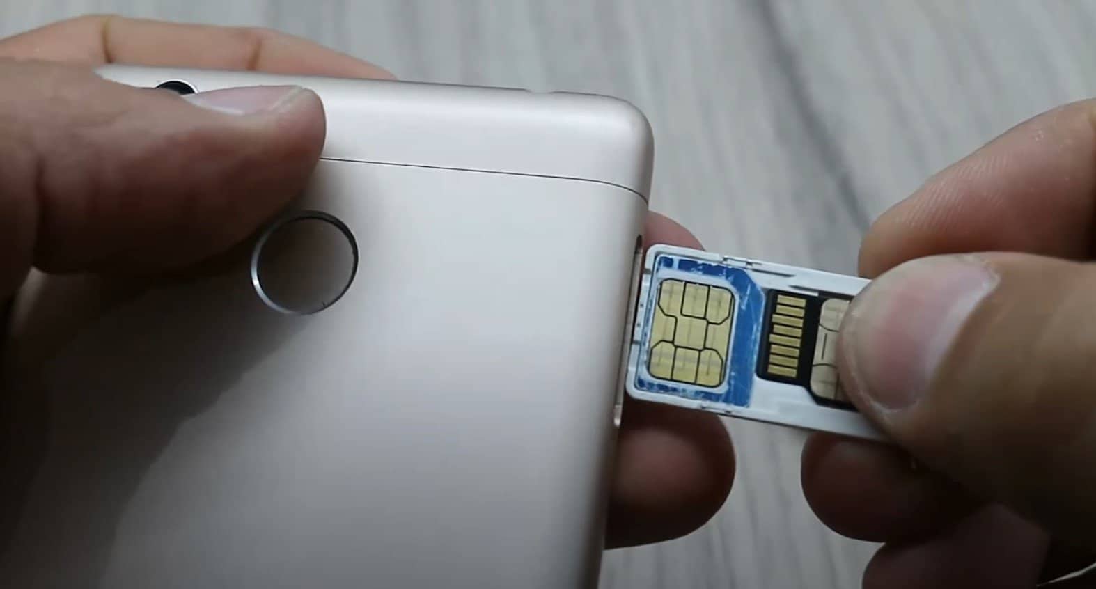 Como poner 2 tarjetas SIM y un microSD